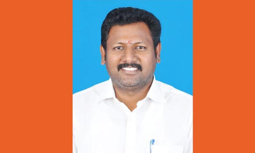 விமான நிலைய பெயர் பலகை அகற்றம்-புலிப்படை கட்சி நிர்வாகி புகார்