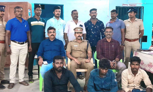 வள்ளியூர் சுற்றுவட்டாரத்தில் தொடர் மோட்டார் சைக்கிள் திருட்டில் ஈடுபட்ட 3 வாலிபர்கள் சிறையில் அடைப்பு