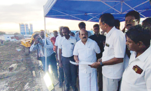 தாம்பரம்-மதுரவாயல் சாலையை சேதப்படுத்தாமல் கால்வாய் அமைக்கும் பணி: அமைச்சர் தா.மோ.அன்பரசன் ஆய்வு