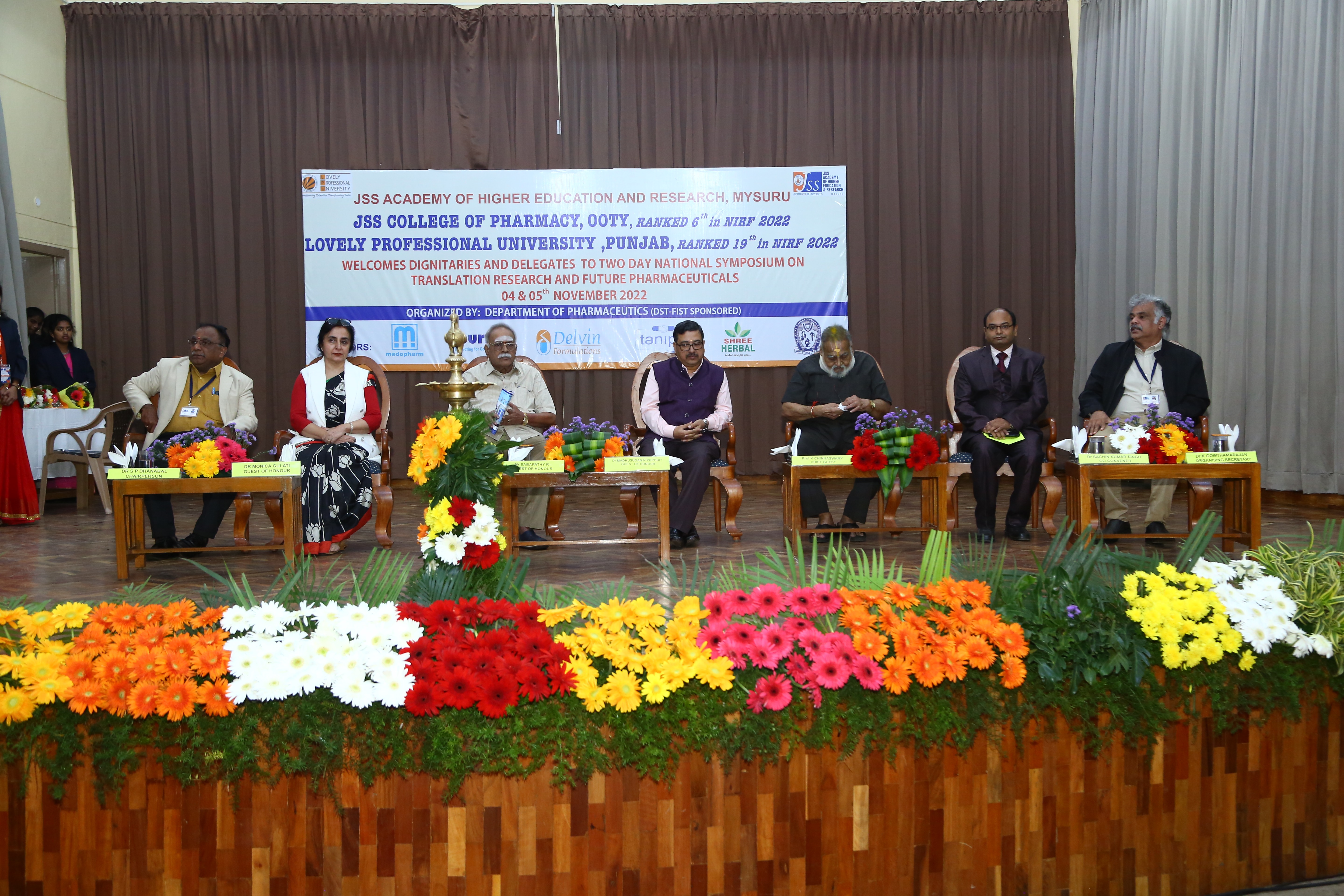 ஊட்டி ஜே.எஸ்.எஸ் பார்மசி கல்லூரியில் தேசிய அளவிலான கருத்தரங்கம் ஊட்டி ஜே.எஸ்.எஸ் பார்மசி கல்லூரியில் தேசிய அளவிலான கருத்தரங்கம்