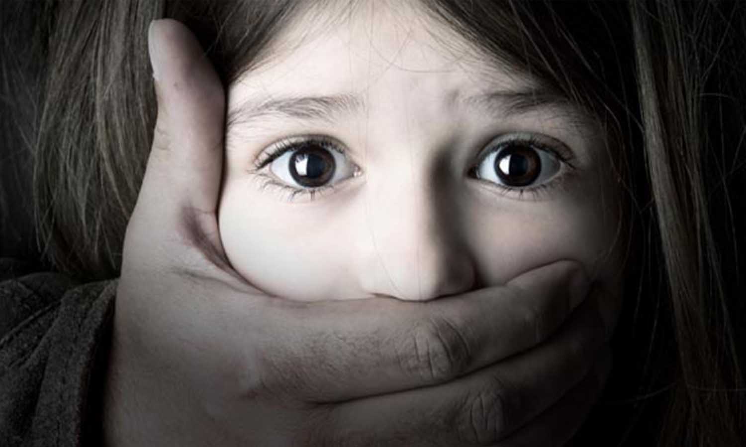 திருமணம் செய்வதாக ஆசை வார்த்தை கூறி 10-ம் வகுப்பு மாணவியை கடத்திய வாலிபர் கைது திருமணம் செய்வதாக ஆசை வார்த்தை கூறி 10-ம் வகுப்பு மாணவியை கடத்திய வாலிபர் கைது