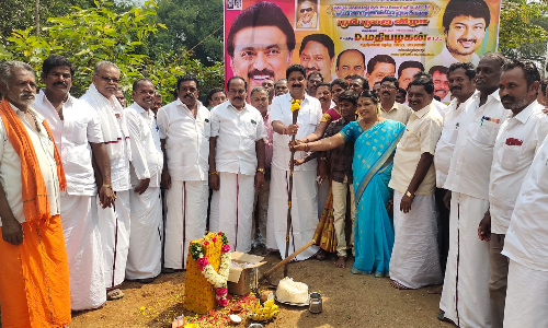 பர்கூர் சட்டமன்ற தொகுதியில்  ரூ.90 லட்சம் மதிப்பில்   திட்டப்பணிகளுக்கான பூமிபூஜை