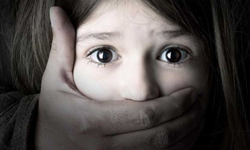 திருமணம் செய்வதாக ஆசை வார்த்தை கூறி   10-ம் வகுப்பு மாணவியை கடத்திய வாலிபர் கைது