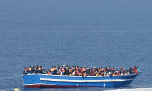 பிலிப்பைன்சில் 317 இலங்கை அகதிகளுடன் சென்ற கப்பல் நடுக்கடலில் தத்தளிப்பு