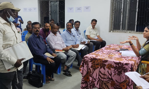 கும்மிடிப்பூண்டி-சோழவரம் பகுதியில் பருவமழை முன்எச்சரிக்கை ஆலோசனை