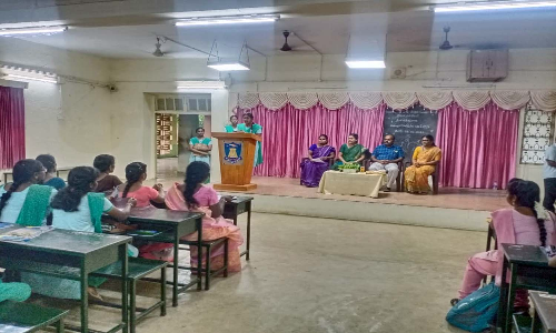 ராணி அண்ணா கல்லூரியில் கவிதை பயிற்சி பட்டறை