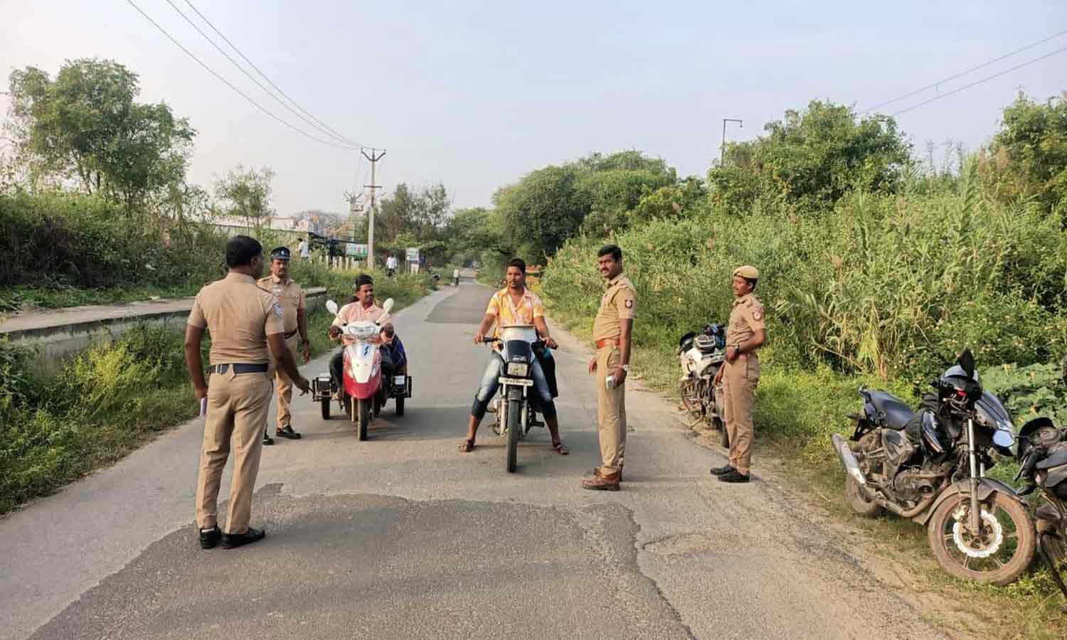விதிமுறைகளை மீறிய 88 வாகனங்களுக்கு அபராதம் விதிமுறைகளை மீறிய 88 வாகனங்களுக்கு அபராதம்
