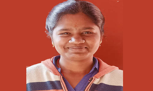 இருளர் இன மாணவி மருத்துவ படிப்புக்கு தேர்வு