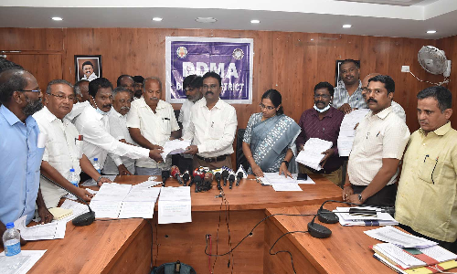 திண்டுக்கல் மாவட்டத்தில் 7 சட்டமன்ற தொகுதிகளில்  18 லட்சம் வாக்காளர்கள் ஆண்களை விட பெண்கள் அதிகம்