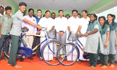 கிராம பகுதிகளில் குடிநீர் தட்டுப்பாடு இல்லாத நிலை விரைவில் உருவாகும்