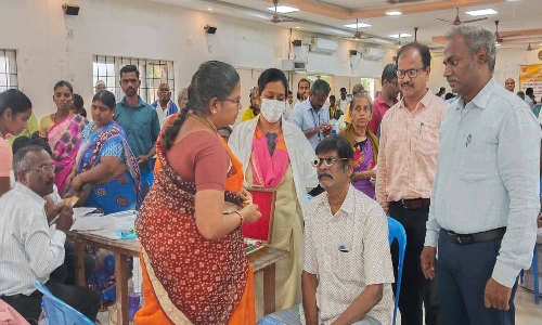 மாற்றுத்திறனாளிகளுக்கு அடையாள அட்டை