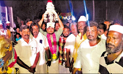 கணவாய்பட்டி தர்காவில் சந்தனக்கூடு திருவிழா