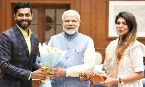 குஜராத் சட்டசபை தேர்தல்- பாஜக சார்பில் கிரிக்கெட் வீரர் ஜடேஜா மனைவி மற்றும் ஹர்திக் பட்டேல் போட்டி