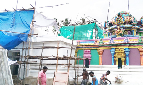 ஆடுதுறை காசி விஸ்வநாதர் கோவில் கும்பாபிஷேகம்-துறவியர்கள் வருகை