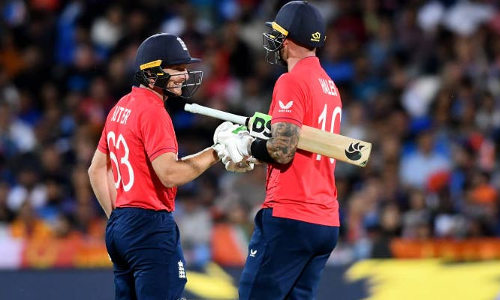 இந்தியாவை வீழ்த்தி இறுதிப்போட்டிக்கு தகுதி பெற்றது இங்கிலாந்து