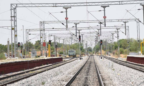 ரெயில் வழித்தடங்கள் முழுவதும் மின்மயமாக்கல்-  பணிகள் தீவிரமாக நடைபெறுவதாக இந்திய ரெயில்வே தகவல்