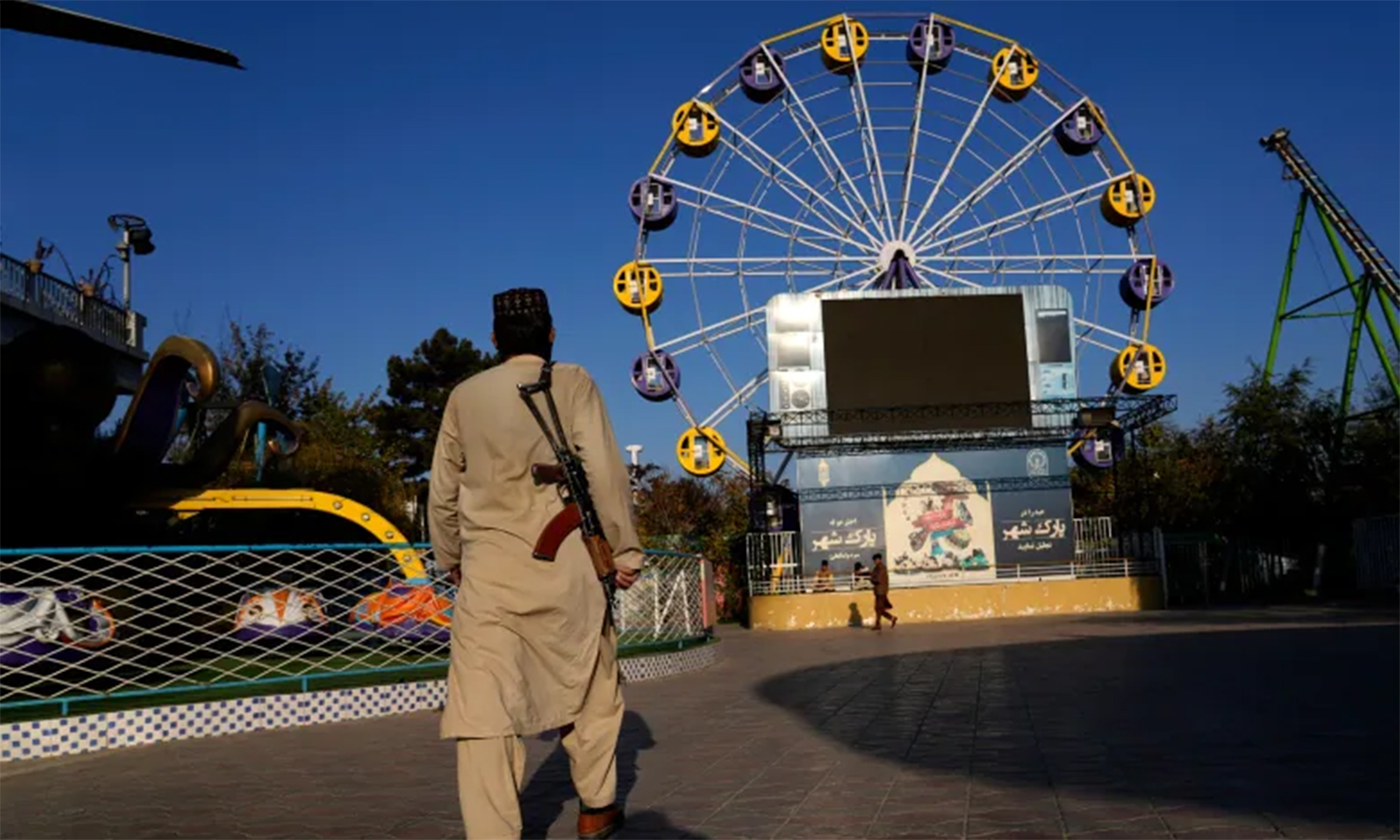 ஆப்கானிஸ்தானில் பொழுதுபோக்கு பூங்காக்களுக்கு செல்ல பெண்களுக்கு தடை