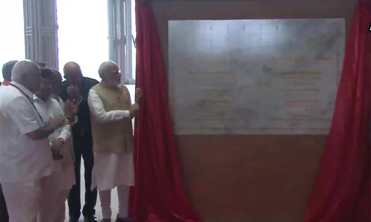 பெங்களூரு விமான நிலையத்தின் 2வது முனையத்தை திறந்து வைத்தார் பிரதமர் மோடி