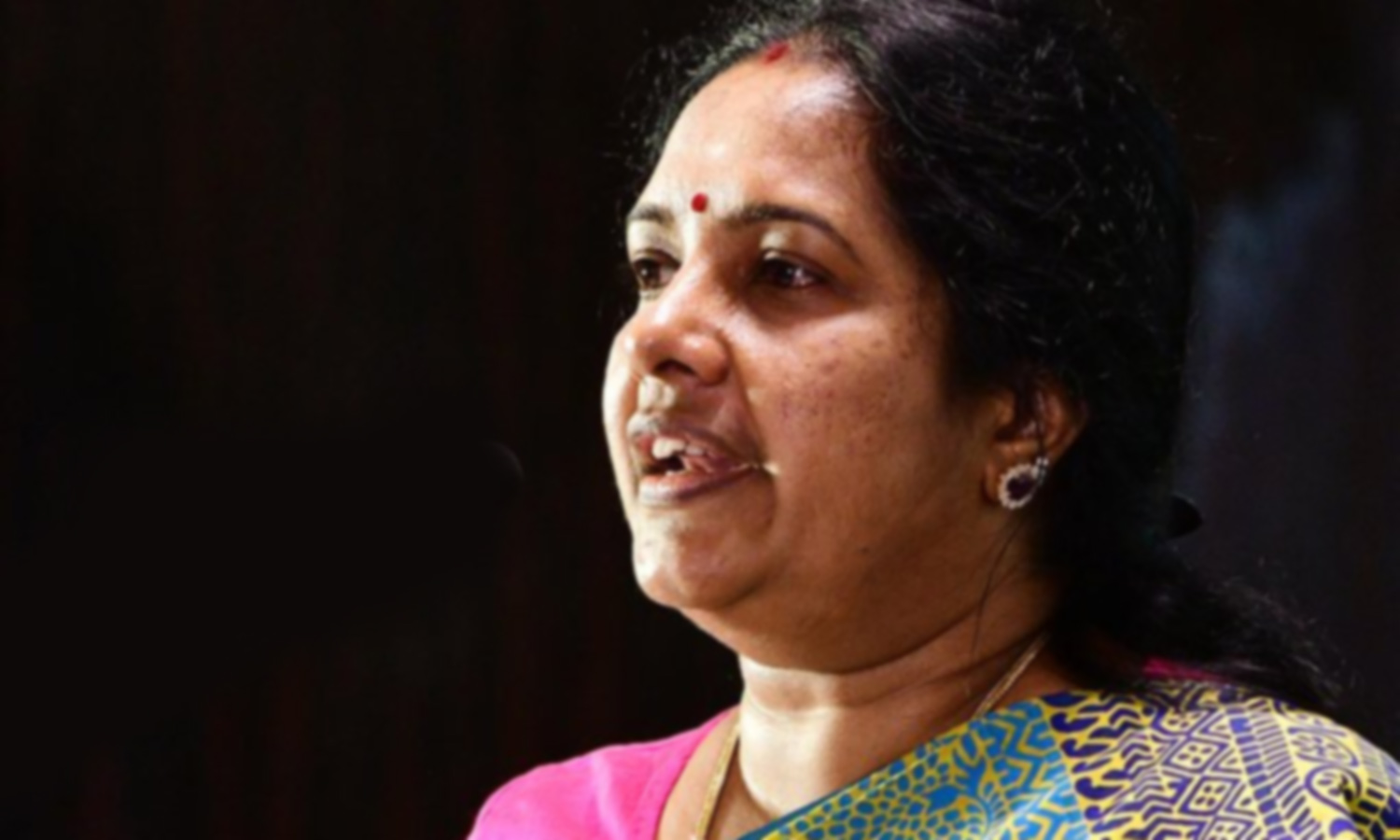 தவறுகளை உடனுக்குடன் கண்டு பிடிப்பதால் கவர்னரை நீக்க சொல்வதா?- தி.மு.க.வுக்கு வானதி சீனிவாசன் கண்டனம் தவறுகளை உடனுக்குடன் கண்டு பிடிப்பதால் கவர்னரை நீக்க சொல்வதா?- தி.மு.க.வுக்கு வானதி சீனிவாசன் கண்டனம்