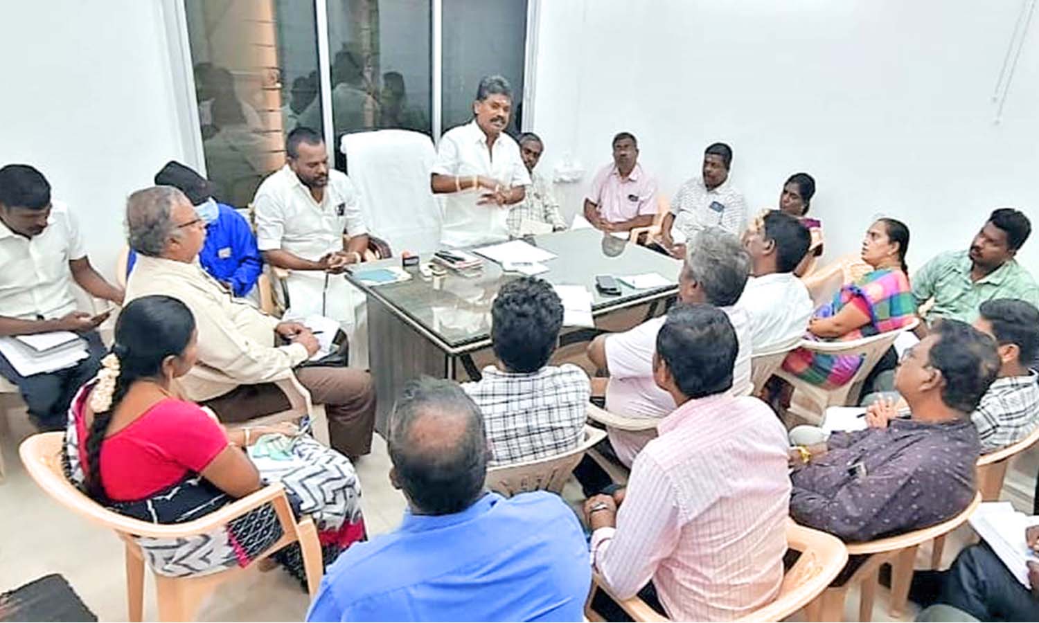 மழைக்காலங்களில்  மழைநீர் தேங்கி டெங்கு, மலேரியா பரவாமல்   பார்த்து கொள்ள வேண்டும் -ஆலோசனை கூட்டத்தில் சண்முகையா எம்.எல்.ஏ. பேச்சு