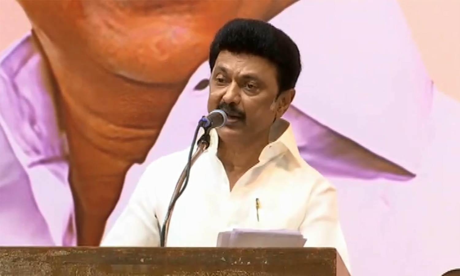 நளினி உள்ளிட்ட 6 பேர் விடுதலை... தமிழக முதல்வர் மு.க.ஸ்டாலின் வரவேற்பு நளினி உள்ளிட்ட 6 பேர் விடுதலை... தமிழக முதல்வர் மு.க.ஸ்டாலின் வரவேற்பு