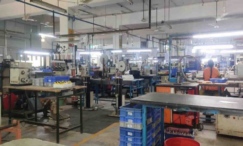 குறைந்தபட்ச ஊதியம் வழங்காத நிறுவனங்கள் மீது சட்டப்படி நடவடிக்கை -  தொழிலாளர் உதவி ஆணையர் எச்சரிக்கை