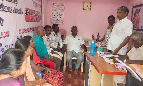 பாலக்கோட்டில்  அமைப்பு சாரா தொழிலாளர்கள் கூட்டமைப்பு ஆலோசனை கூட்டம்