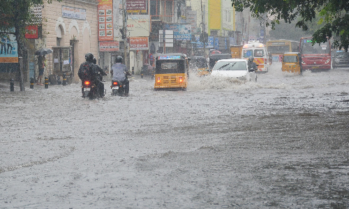 சென்னை, திருவள்ளூர், காஞ்சிபுரம் உள்பட 5 மாவட்ட பள்ளி, கல்லூரிகளுக்கு நாளை விடுமுறை