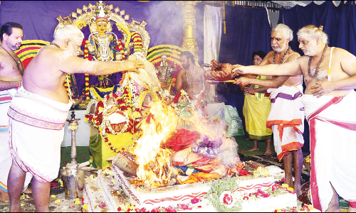 திருப்பதி கபிலேஸ்வரர் கோவிலில் காமாட்சி ஹோமம்