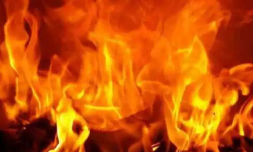 பாளையில் இன்று டீக்கடையில் திடீர் தீ விபத்து