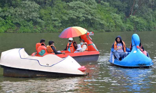 ஊட்டியில்  நிலவும் கடுங்குளிரால் சுற்றுலா பயணிகள் அவதி