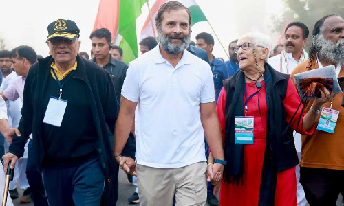 ராகுல் காந்தியின் பாத யாத்திரைக்கு 250 எழுத்தாளர்கள் மற்றும் கலைஞர்கள் ஆதரவு