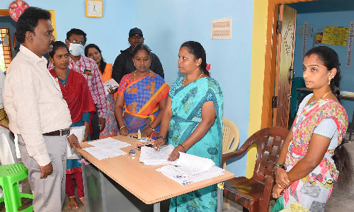 திண்டுக்கல் மாவட்டத்தில் வாக்காளர் பட்டியல் திருத்த சிறப்பு முகாம்