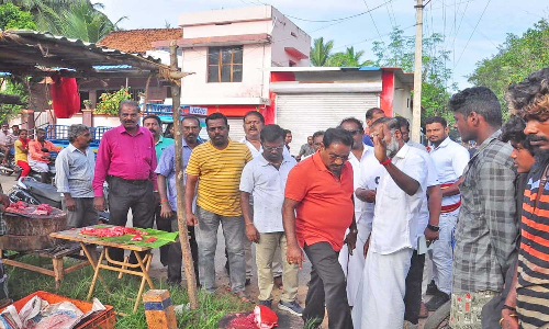 52-வது வார்டுக்குட்பட்ட பகுதியில் உள்ள பழுதடைந்த சமுதாய நலக்கூடம் விரைவில் சீரமைக்கப்படும்