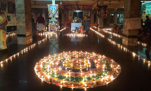 தருமபுரி, விருபாட்சிபுரம்  ராகவேந்திர சுவாமி பிருந்தாவனத்தில் லட்ச தீப விழா