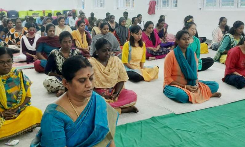 பெரம்பலூரில் பள்ளி ஆசிரியர்களுக்கு யோகா பயிற்சி