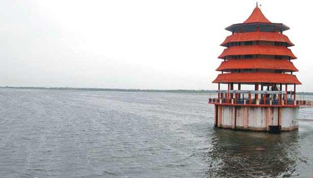 செம்பரம்பாக்கம் ஏரியில் நீர் திறப்பு 800 கன அடியாக குறைப்பு செம்பரம்பாக்கம் ஏரியில் நீர் திறப்பு 800 கன அடியாக குறைப்பு