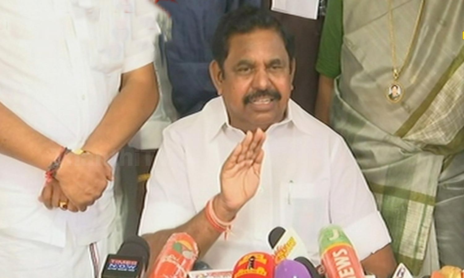 சென்னையில் மழைநீர் தேங்கவில்லை என்பது பொய்- எடப்பாடி பழனிசாமி தாக்கு