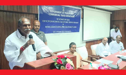 சுமை தெரியாமல் மக்களிடம் வரி வசூலிக்க வேண்டும்-ரங்கசாமி பேச்சு