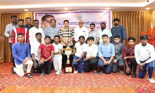 தமிழகத்தில் அனைத்து மாவட்டத்திலும் கிரிக்கெட் மைதானம் ஏற்படுத்தி தரப்படும்