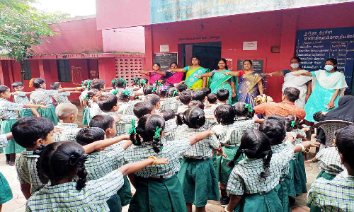 வேலூரில் உறுதிமொழி ஏற்ற மாணவர்கள்