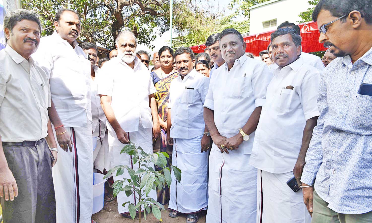 வேளாண் வளர்ச்சியில் முன்னேற்றத்தை கூட்டுறவு சங்கங்கள் ஏற்படுத்தி வருகிறது அமைச்சர் இ.பெரியசாமி பேச்சு