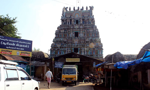 சூரியனார் கோவிலில் நவக்கிரக நாயகர்களுக்கு கருங்கல் தளம் அமைக்கும் பணி