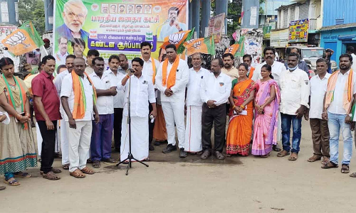 பால் விலை உயர்வை கண்டித்து பெரியபாளையத்தில் பாஜக ஆர்ப்பாட்டம்