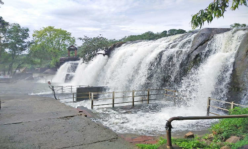 குமரியில் விடிய விடிய மழை