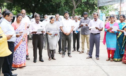 கூட்டுறவு வாரவிழா ெகாடியேற்றத்துடன் தொடக்கம்