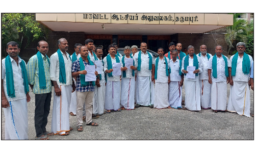 புதிதாக அமையவுள்ள சாலையில்   மேம்பாலம் அருகில் இணைப்பு சாலை அமைத்து தர வேண்டும்   -பொம்மனூர் கிராம மக்கள் கலெக்டரிடம் மனு