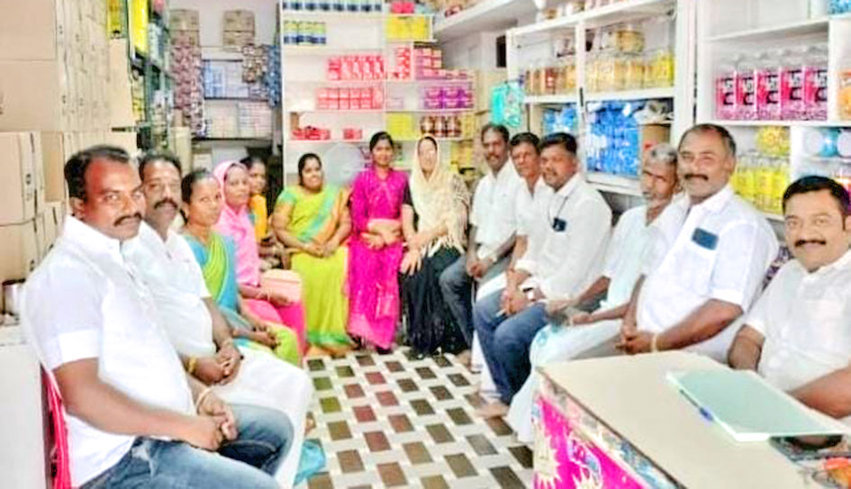 கடையம் யூனியன் தி.மு.க. பஞ்சாயத்து தலைவர்கள் கூட்டமைப்பு நிர்வாகிகள் தேர்வு கடையம் யூனியன் தி.மு.க. பஞ்சாயத்து தலைவர்கள் கூட்டமைப்பு நிர்வாகிகள் தேர்வு