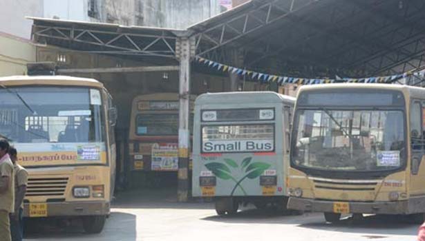 டிரைவர்-கண்டக்டர்கள் பயணிகளிடம் மரியாதையுடன் நடந்து கொள்ள வேண்டும்: போக்குவரத்து துறை உத்தரவு