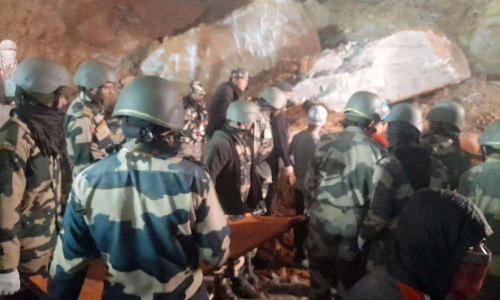 கல்குவாரி விபத்தில் சிக்கி உயிரிழந்த 11 தொழிலாளர்களின் உடல்கள் மீட்பு- மேலும் ஒருவரை தேடும் பணி தீவிரம்